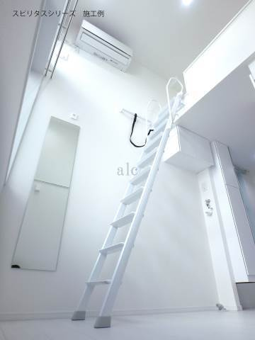 NORTH HILL Shinjuku WESTの居間・リビング