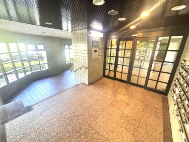 御影城の前パークハイムのロビー