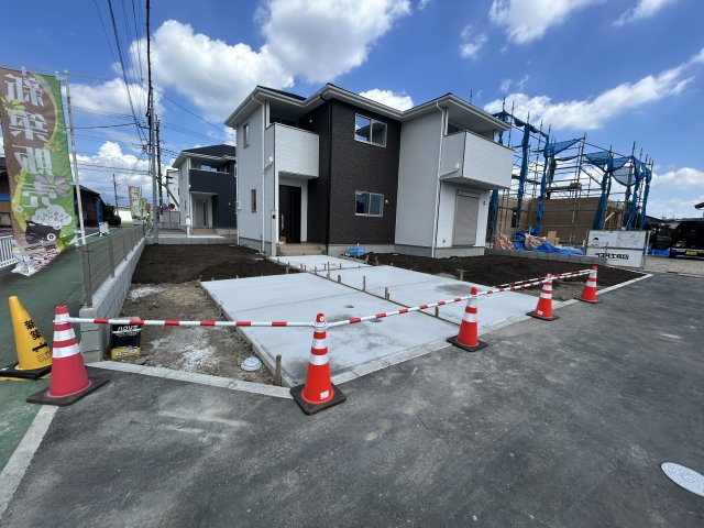 新築　高崎市乗附町1期　3号棟の駐車場|現地写真　駐車スペースは並列2台分可能です！
