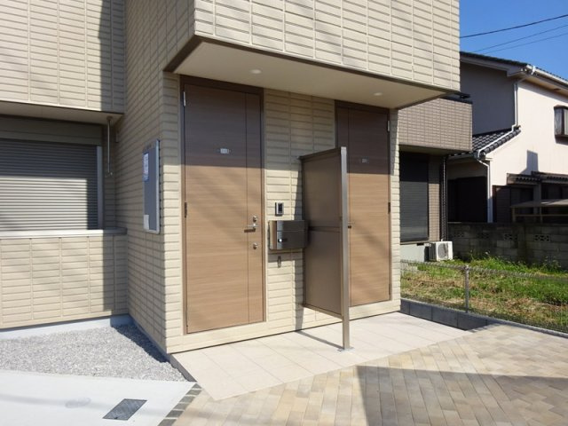 ヘーベルメゾン桶川のエントランス