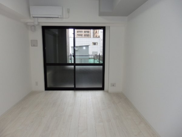 新品家具付きマンション府中町1(KaGood東京)の居間・リビング