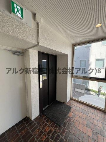 新宿セントラルハイツのエントランス