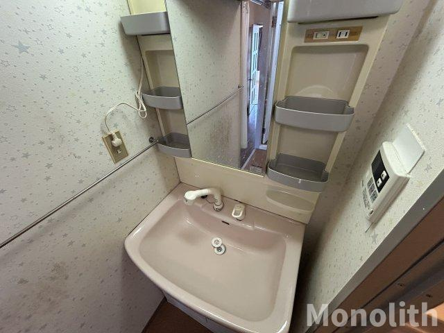 新檜尾台第2次住宅5号棟の洗面所