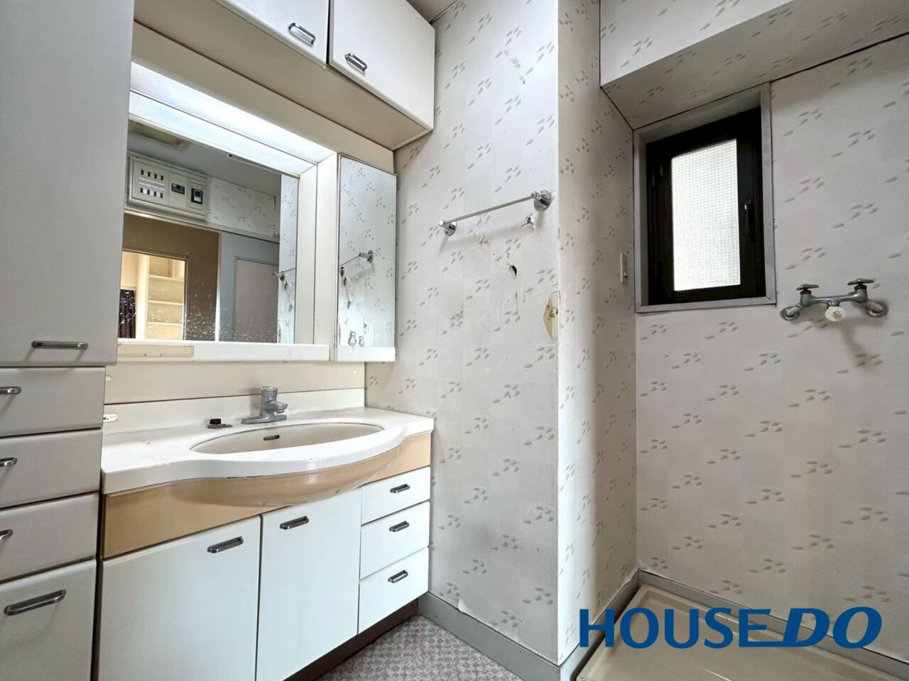 シーザーパレス山の手１の独立洗面台