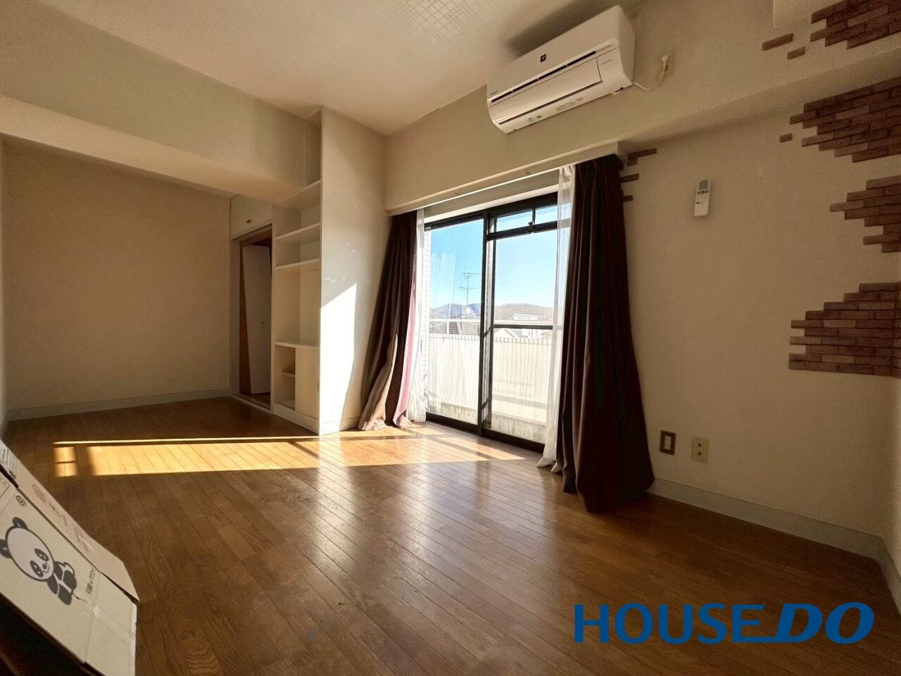 シーザーパレス山の手１の玄関