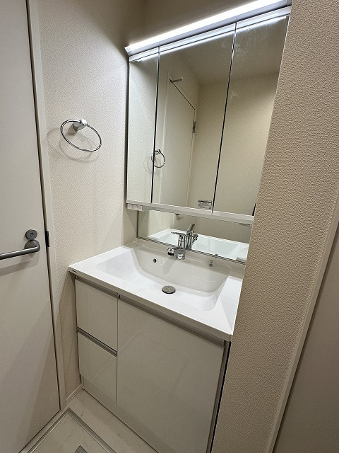 メゾンドブランの独立洗面台