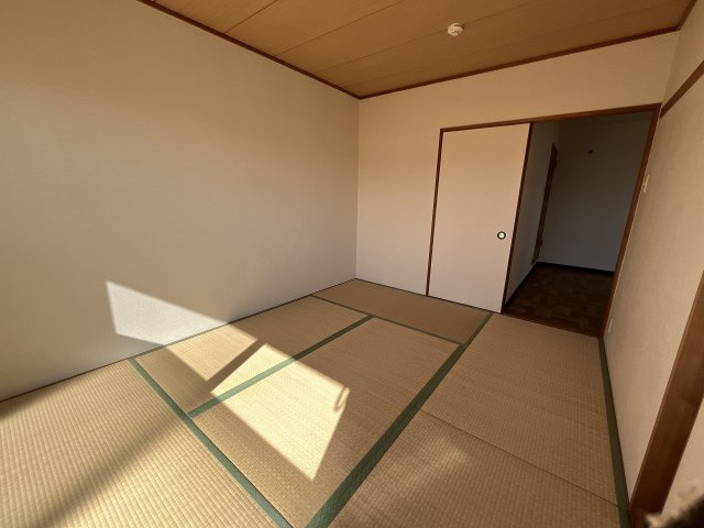 サンマーブルの和室|6帖和室※反転間取りの３０１号室のお写真です