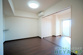 【内装】 | 洋室５.６帖（同仕様写真）