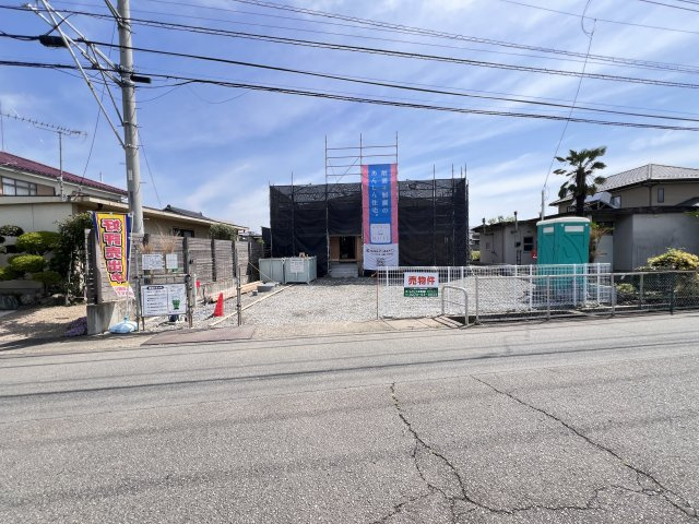 新築　富岡市一ノ宮第2　クレイドルガーデン　1号棟の駐車場|　駐車スペースは並列2台分可能です！

