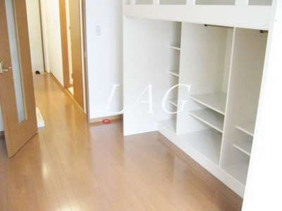 【居間・リビング】 | サン・セレーノ | 洋室のお部屋です。