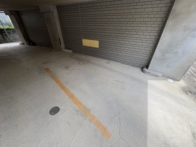 レックの駐車場