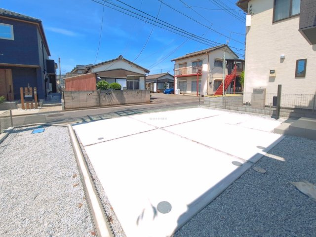 富士見市上沢２丁目の新築一戸建の駐車場