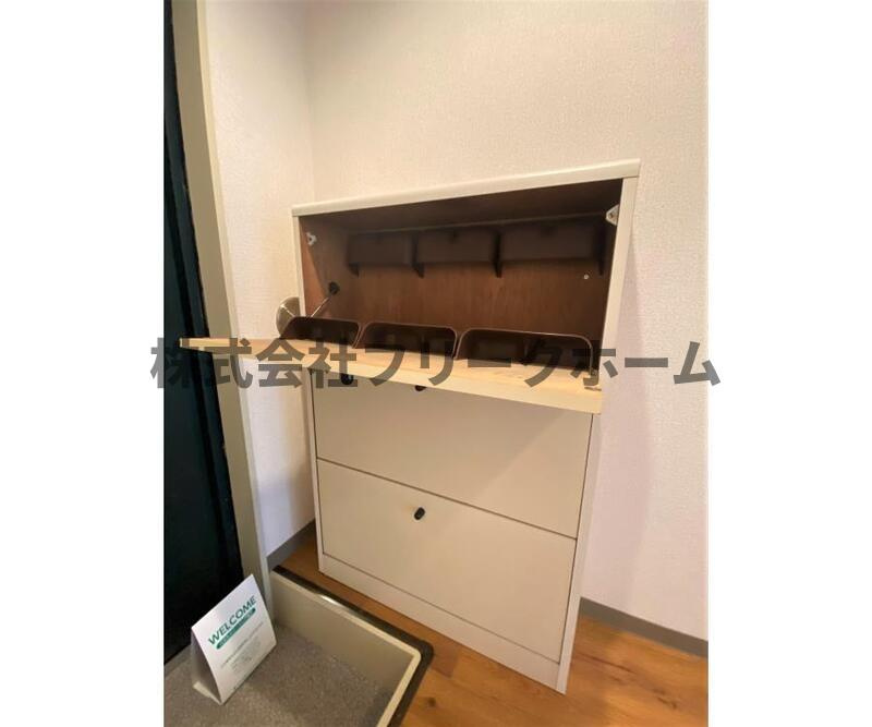 三鷹市下連雀３丁目の賃貸マンションの収納
