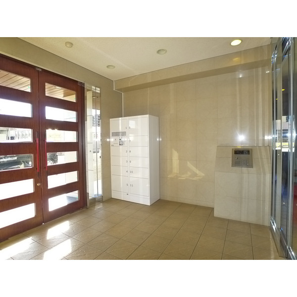 セラピアザ船橋のエントランス