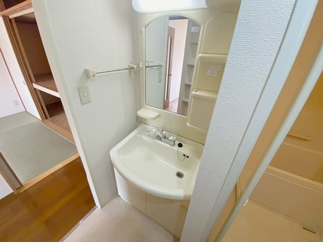 クレアール宝塚の洗面所