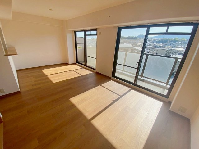 クレアール宝塚の居間・リビング