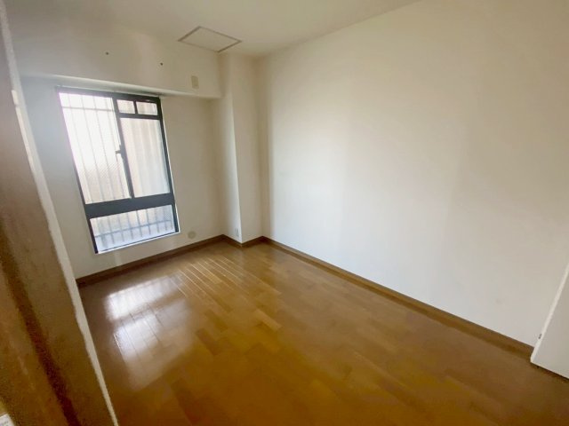 クレアール宝塚の洋室