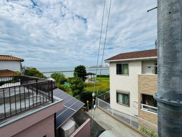 現地モデル即内覧可　魚住町西岡1594番　全4棟　D号棟の居間・リビング