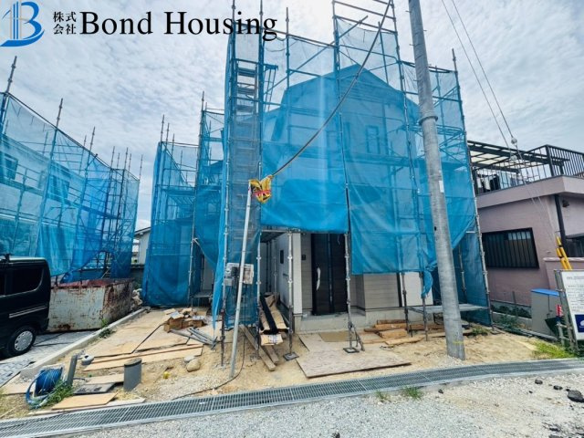 現地モデル即内覧可　魚住町西岡1594番　全4棟　D号棟の駐車場