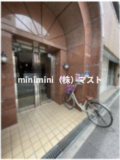 明星館のエントランス