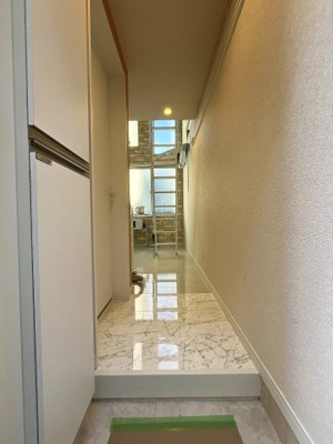 【玄関】 | ユナイト菅キャロライン | ※同建物ほかのお部屋の写真です。