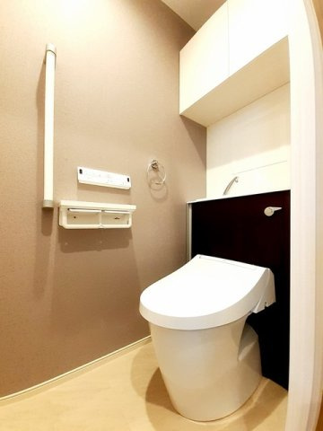 サンストリームのトイレ|落ち着いた色調のトイレです