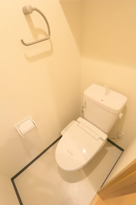 【トイレ】 | OSgreenToyonaka | ※同タイプの写真となり、実際のお部屋とは異なる場合があります