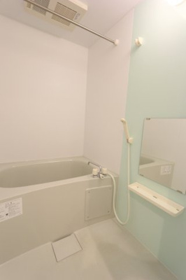【浴室】 | OSgreenToyonaka | ※同タイプの写真となり、実際のお部屋とは異なる場合があります