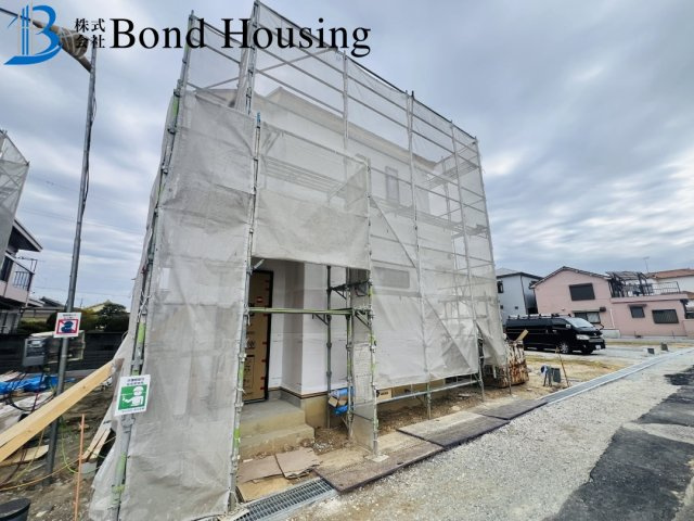 お車３台駐車可　魚住町西岡1594番　全4棟　B号棟の前面道路含む現地写真