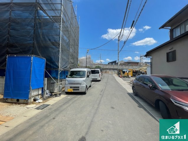 ★宇治市羽拍子町　第2期　新築一戸建ての前面道路含む現地写真|周辺は落ち着いた街並みの住宅地！子育てがしやすい住環境です！まだ未完成ですが、現地でしかわからない事もございます。是非一度ご覧ください。