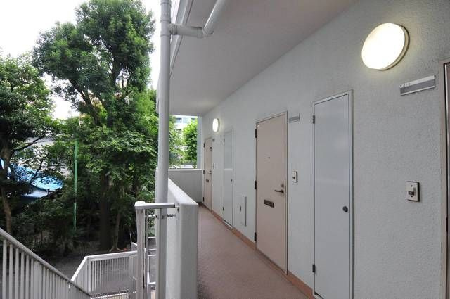 フォーラムイン・東京の玄関