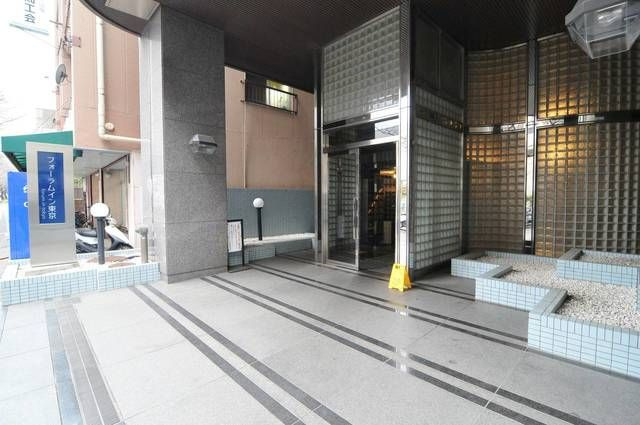 フォーラムイン・東京のエントランス