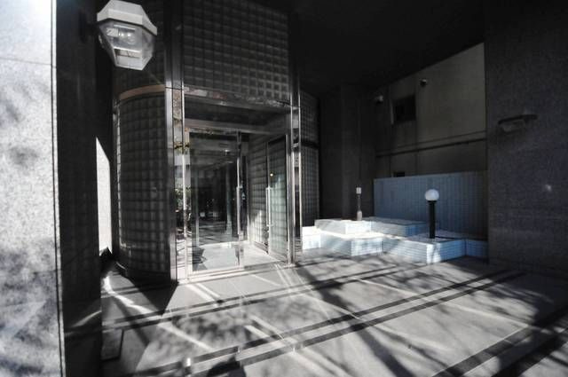 フォーラムイン・東京のエントランス