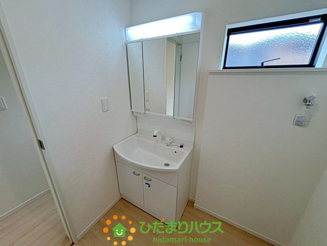 宮代町百間第8Ⅱ期　新築一戸建て　12　クレイドルガーデンの独立洗面台
