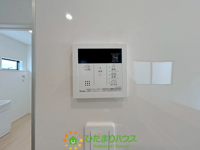 宮代町百間第8Ⅱ期　新築一戸建て　12　クレイドルガーデンの発電・温水設備