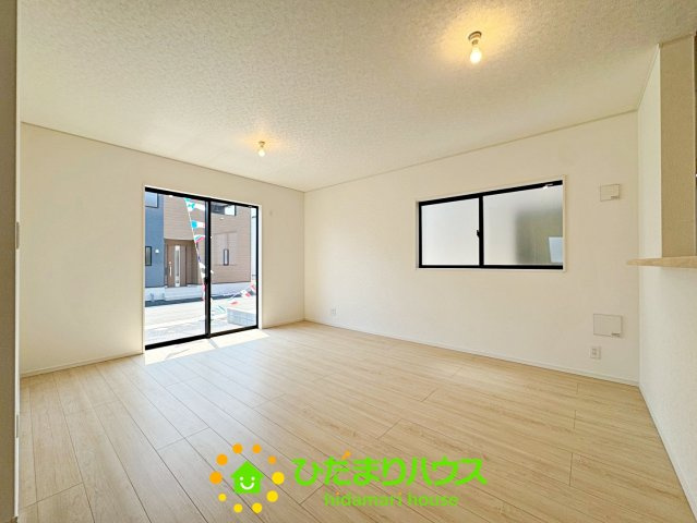 宮代町百間第8Ⅱ期　新築一戸建て　12　クレイドルガーデンの居間・リビング