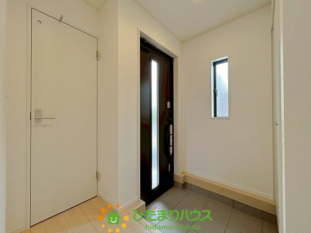 宮代町百間第8Ⅱ期　新築一戸建て　12　クレイドルガーデンの玄関