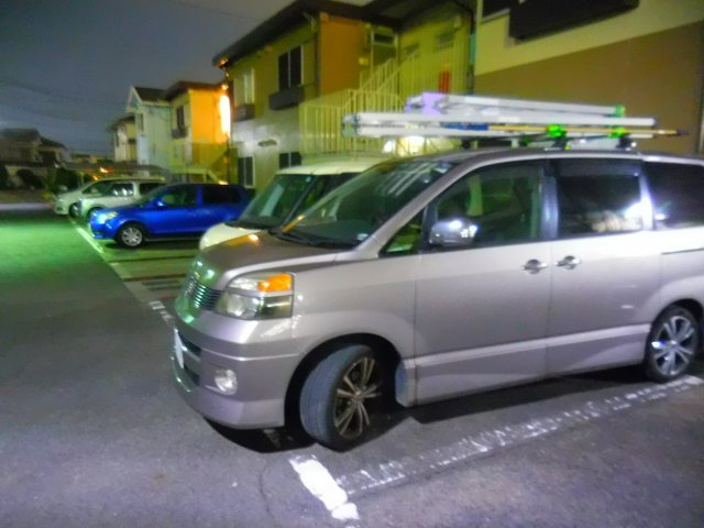 髙井ハイツB棟の駐車場