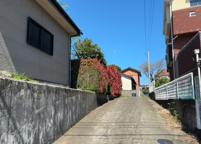 【展望】 | パームⅡ | 土地の地勢が高台の場合、景色を綺麗にみることができ、景色にこだわってお家探ししている方におすすめです！また平坦地よりも風通しがいいというメリットがあります。デメリットもあるので是非現地でご確認下さい。