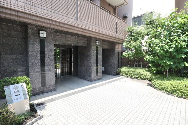 パレステュディオ飯田橋のエントランス|毎日通るエントランスはこのようになっています