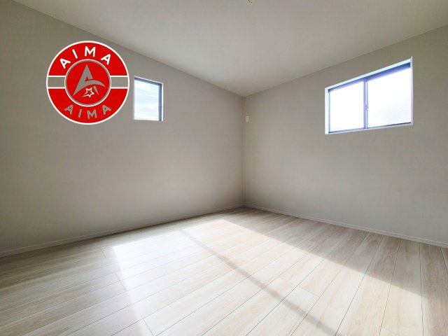 福岡市東区八田3丁目第13-6棟（2号棟）　の内観：施工例|採光良好な洋室は全居室、複層ガラスの遮熱効果と断熱効果で、一年中快適に過ごせます。