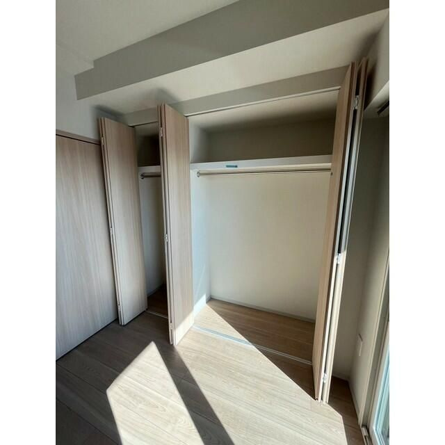 ラグゼナ用賀の収納|■洋室■クローゼット収納