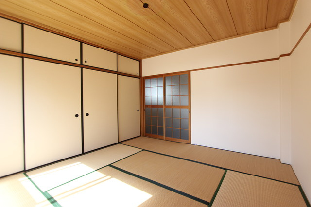 ハピネスⅡの和室|同物件の反転の間取りの参考写真です。色味が違う場合は現状優先です。