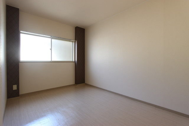 ハピネスⅡの洋室|同物件の反転の間取りの参考写真です。色味が違う場合は現状優先です。