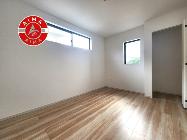 福岡市東区八田3丁目第13-6棟（4号棟）　の洋室|採光良好な洋室は全居室、複層ガラスの遮熱効果と断熱効果で、一年中快適に過ごせます。