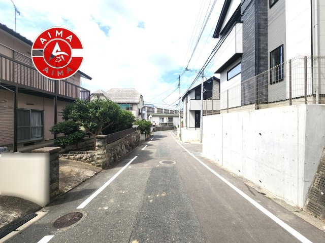 福岡市東区八田3丁目第13-6棟（4号棟）　の外観|前面道路含む現地の写真です。