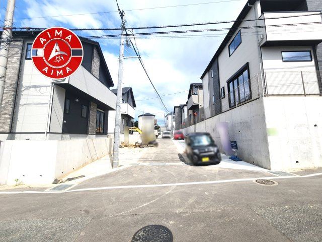 福岡市東区八田3丁目第13-6棟（4号棟）　の前面道路含む現地写真|見学の時間などお気軽にお問い合わせ下さい。