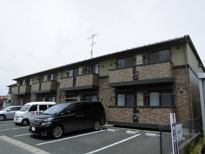 アークパレスの駐車場