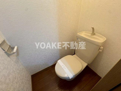 【トイレ】 | シャトレーつきみ野B | 画像はクリーニング前のものです。