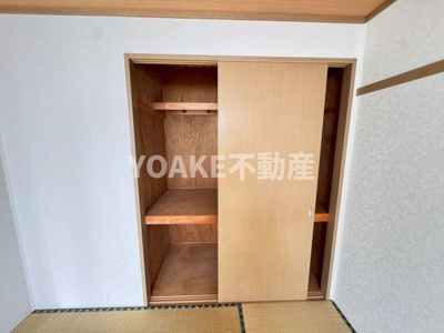 【収納】 | シャトレーつきみ野B | 画像はクリーニング前のものです。